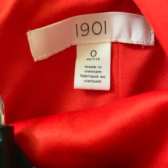 Dress - Picture 2 of 4